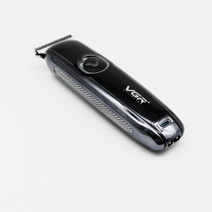 ماشین اصلاح وی جی ار مدل VGR V-168-زمانی که به دنبال ماشین اصلاح با کیفیت میگردید حتما اسم برند VGR را دیده اید این برند با تولید محصولات بسیار با کیفیت و موتور قدرتمند رضایت مصرف کننده گان زیادی را به سوی خود جلب کرده است همچنین این برند مدل های گوناگونی از ماشین اصلاح را روانه بازار کرده است مدل V ...